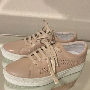 Elegant Women's Tan Sneakers